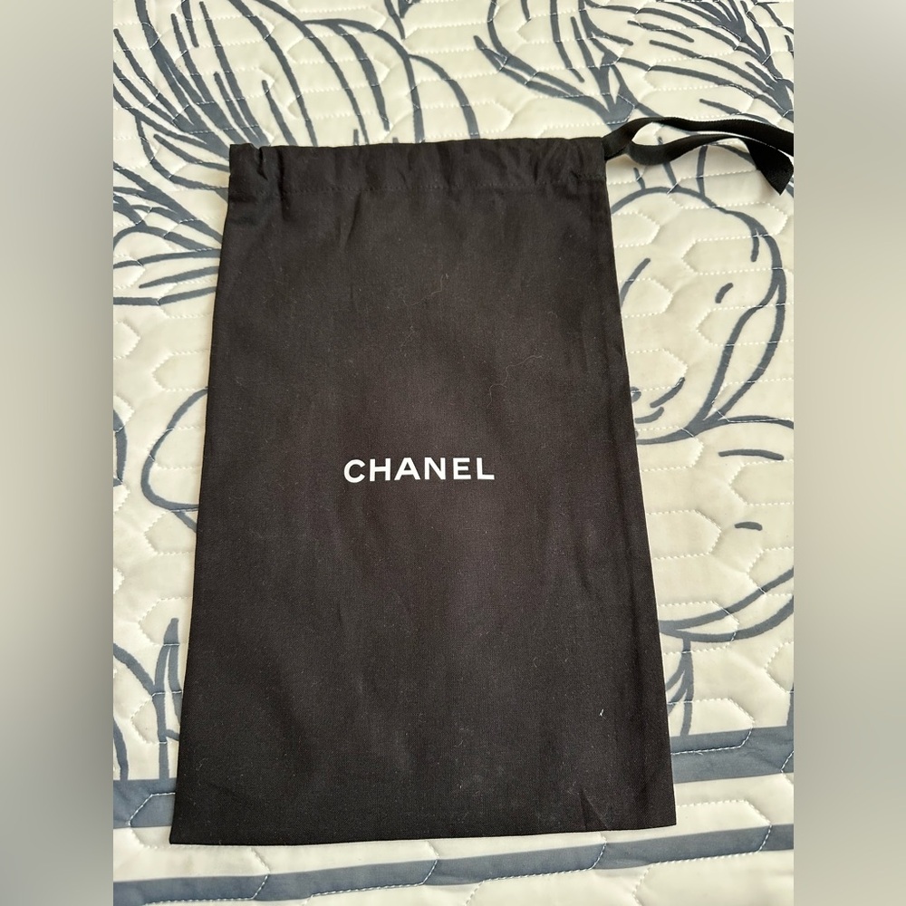 For small bag or wallet, belt